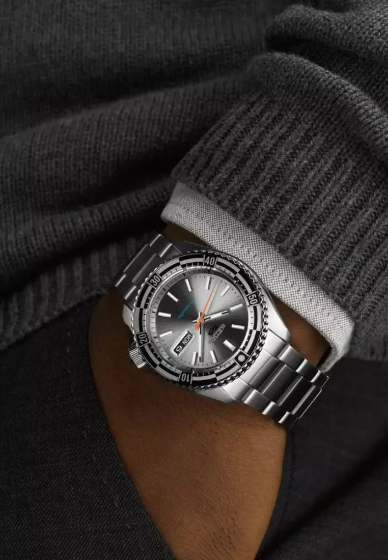 SRPK09K1 - SEIKO 5 Sports Special Edition ' New Rally Driver '