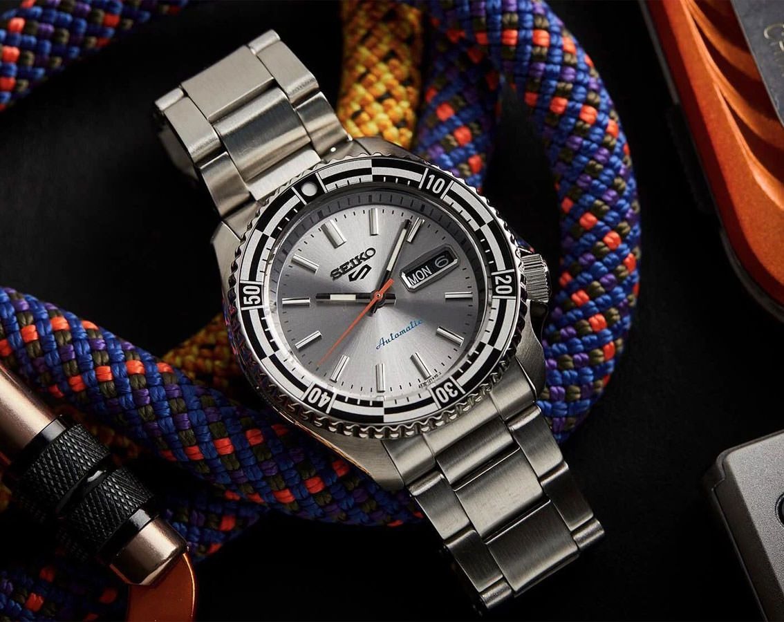 SRPK09K1 - SEIKO 5 Sports Special Edition ' New Rally Driver '