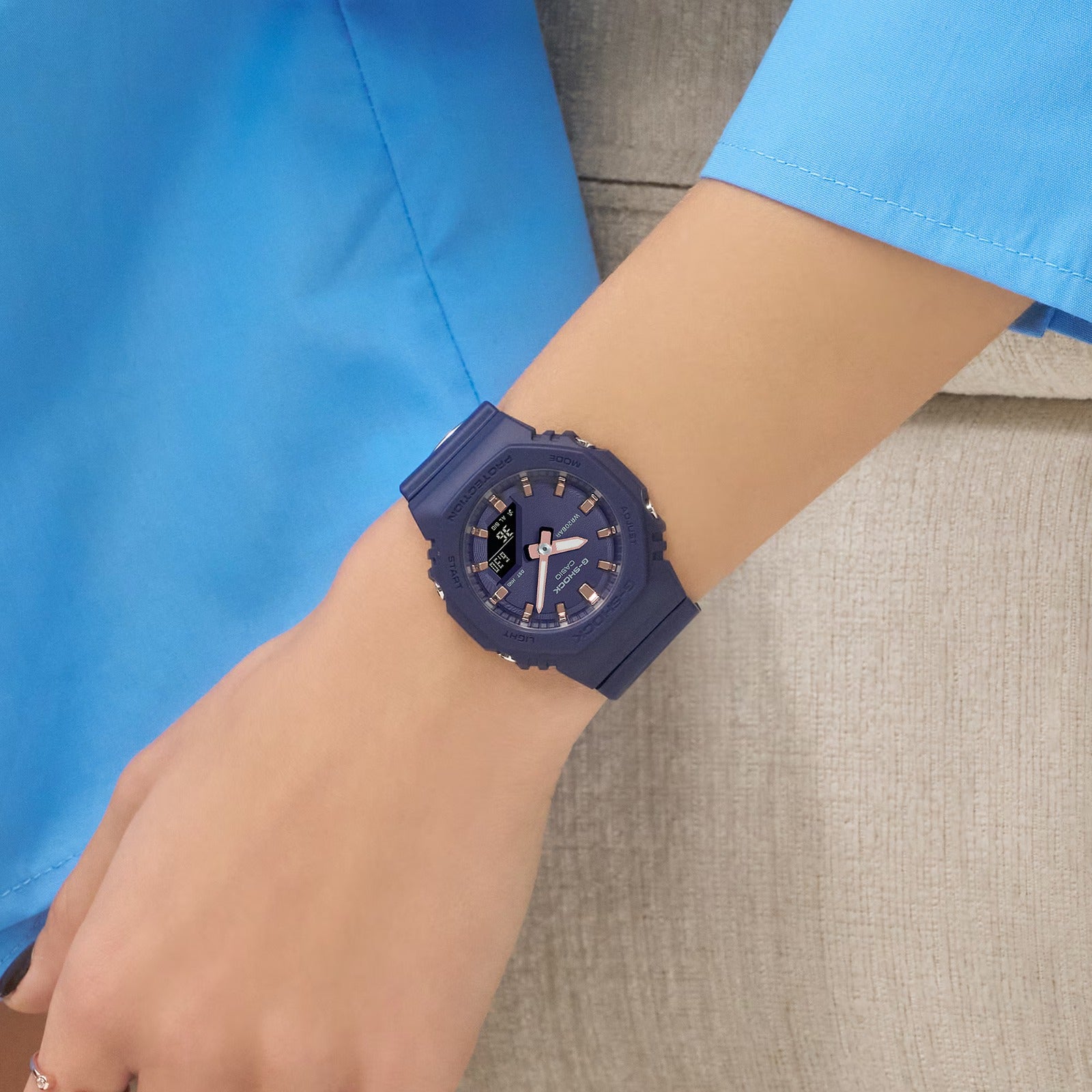 GMA-P2100M-2A  ( MINI G-SHOCK )